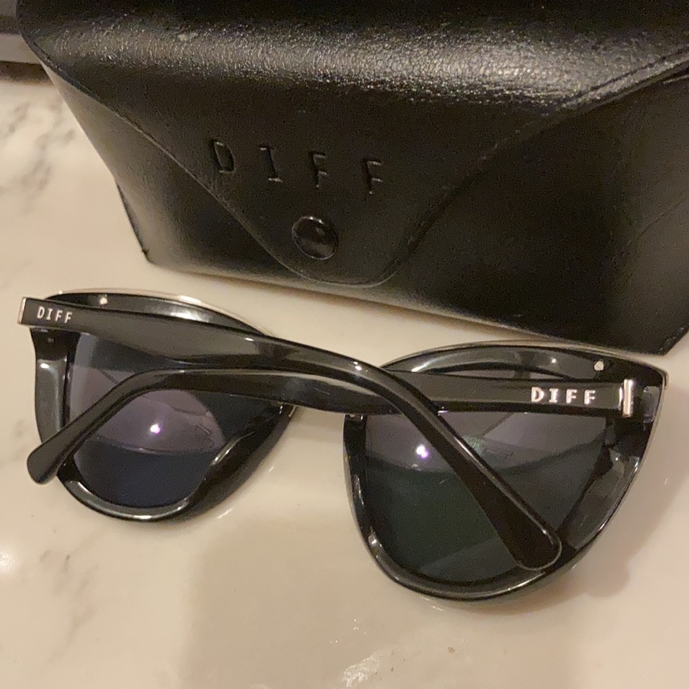 Diff Eyewear With Case - image 3